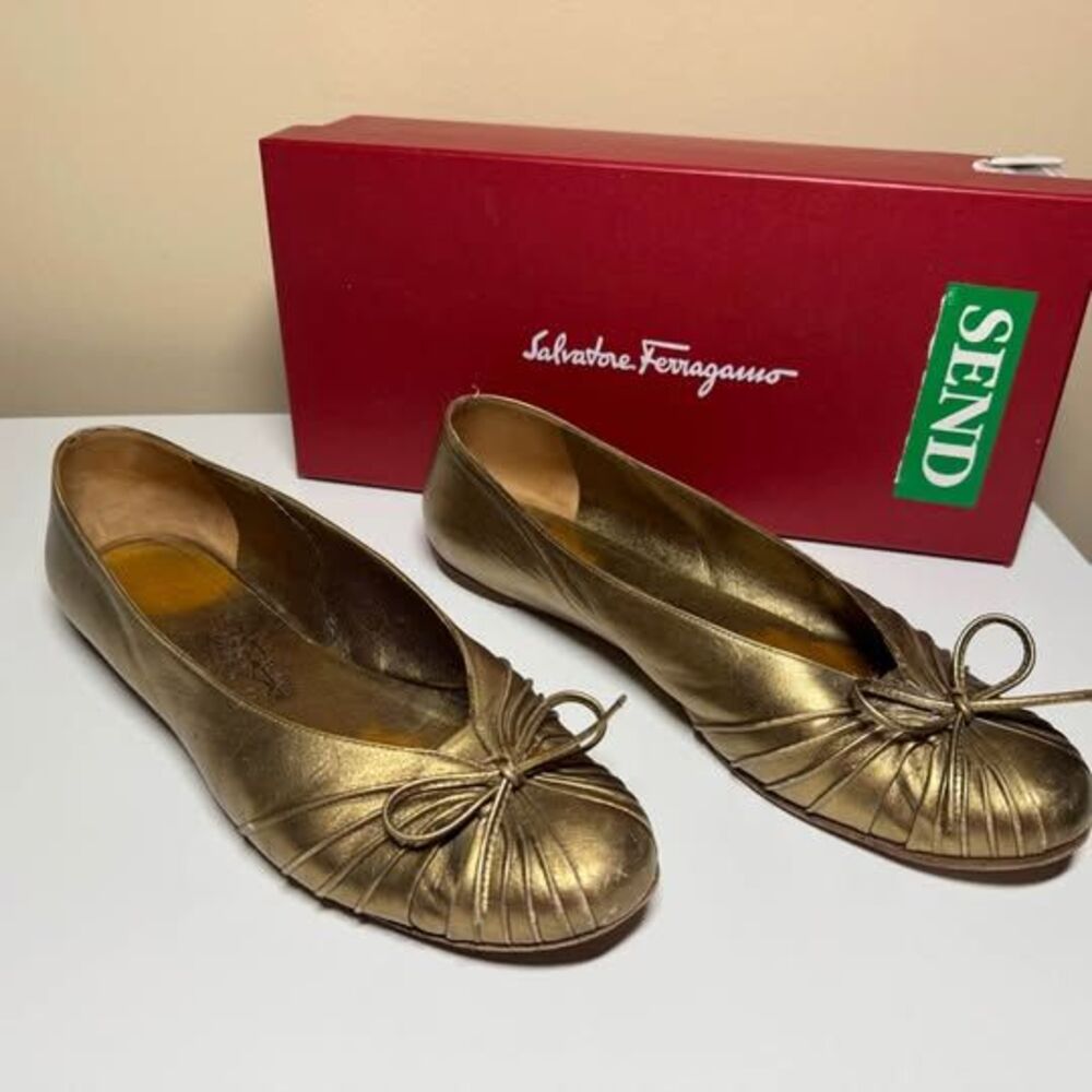 Salvatore Ferragamo "Recanati" Metallic Gold Nappa Leather Flats – Size 9.5 B - Picture 2 of 5